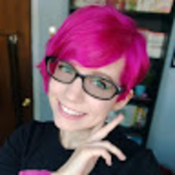 Meet your Posher, Carly - Picture 1 of 1